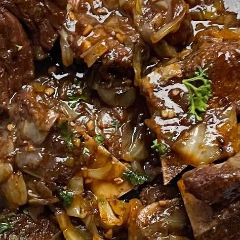 Dijo tša Kgopotso on Instagram: "Meaty bones with cabbage for this weather Recipe will be available on my highlights soon #dijotšakgopotso #meatybones #meatybonesandcabbage" Beef Bones, Beef Stew Recipe, Cabbage Recipes, Beef Stew, Stew Recipes, Stew, Bones, Highlights, Pasta