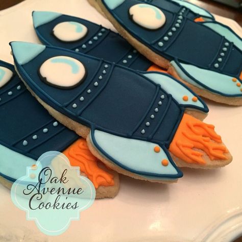 Ship Cookies, Space Cookies, Rocket Birthday, Sugar Cookies With Royal Icing, Shipping Cookies, Cookies With Royal Icing, Astronaut Birthday, Cookies Sugar, Cookies Ideas