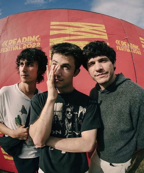 Wallows Braeden, Wallows Model, Braeden Lemasters, Cole Preston, Band Photoshoot, Dylan Minnette, Reading Festival, Yumeko Jabami, Indie Pop Music