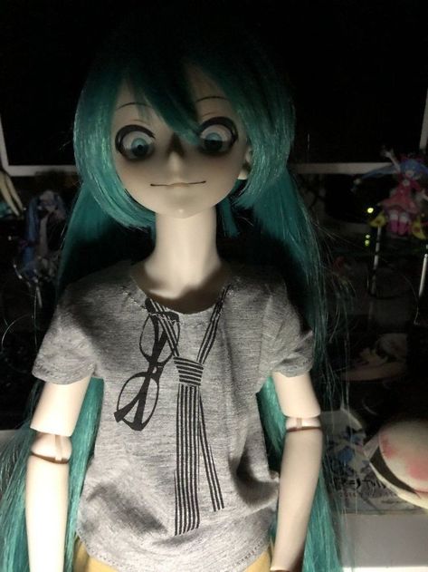 Hatsune Miku Doll, Miku Hatsune Chibi, Miku Chan, Rick Astley, Vocaloid Characters, Scary Dolls, Never Gonna, Anime Dolls, Creepy Dolls