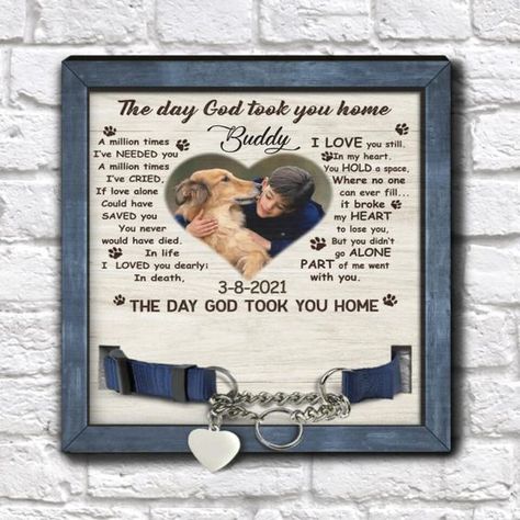 Personalized Gift for Pet Lovers, Pet Bereavement Gift, Pet memorial gift, Christmas gift ideas, home decoration, wall decoration ❤️Pets are family and it’s heartbreaking when they cross the rainbow bridge. And dog’s, cat's collars in a memory box for years and we thought it was time to celebrate their lives and showcase their memories in a better way, so we created these pet memorial signs to showcase each of their individual collars, and be able to see them every day. These beautiful wooden si Pet Memorial Ideas Dogs, Dog Scrapbook Layouts, Pet Memorial Picture Frame, Pet Bereavement Gifts, Pet Bereavement, Dog Heaven, Personalized Pet Memorial, Memorial Signs, Bereavement Gift