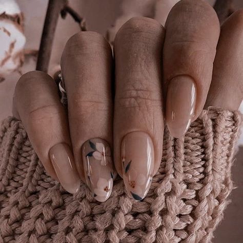 Thea Core, Pisces Nails Designs, Pisces Nails, Nail Sculpture, Classy Almond Nails, Lily Nails, Woman Aesthetic, Gel Nails At Home, Romantic Nails