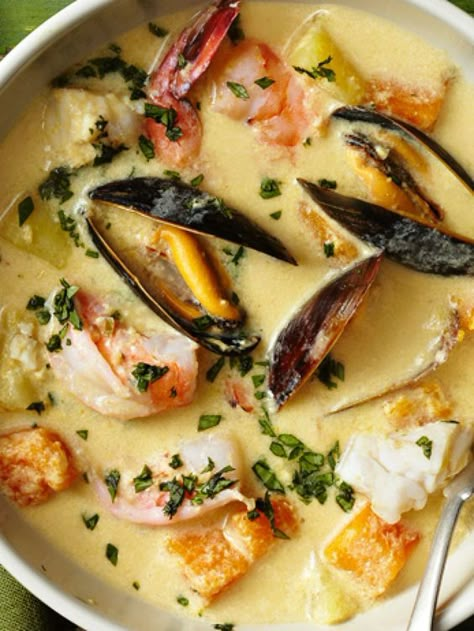 Peruvian Seafood, Seafood Chowder Recipe, Chowder Recipes Seafood, Seafood Chowder, Chowder Recipe, Seafood Stew, Seafood Soup, Peruvian Recipes, Chowder Recipes