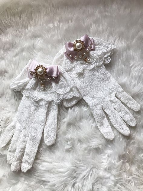 Ines Core, Coquette Gloves, Princesscore Clothes, Princess Gloves, Dr Wardrobe, Elegant Gloves, Classic Lolita, Wardrobe Accessories, Lace Gloves