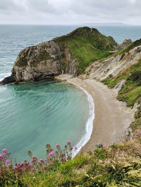 France By Train, Cool Restaurants, Lulworth Cove, Durdle Door, Jurassic Coast, Bordeaux France, Instagrammable Places, England Travel, What To Eat