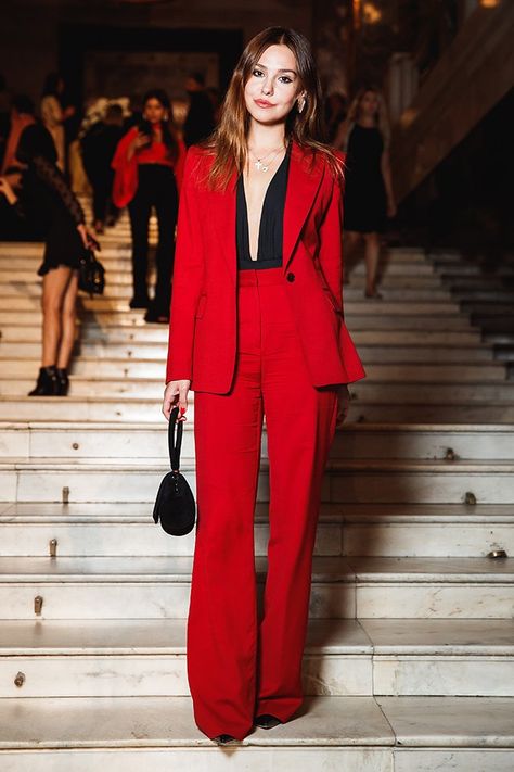 Red Pants Outfit, Red Tuxedo, Wedding Guest Outfit Winter, Zara Suits, Look Festival, Race Wear, Red Dress Women, Woman Suit Fashion, Red Suit