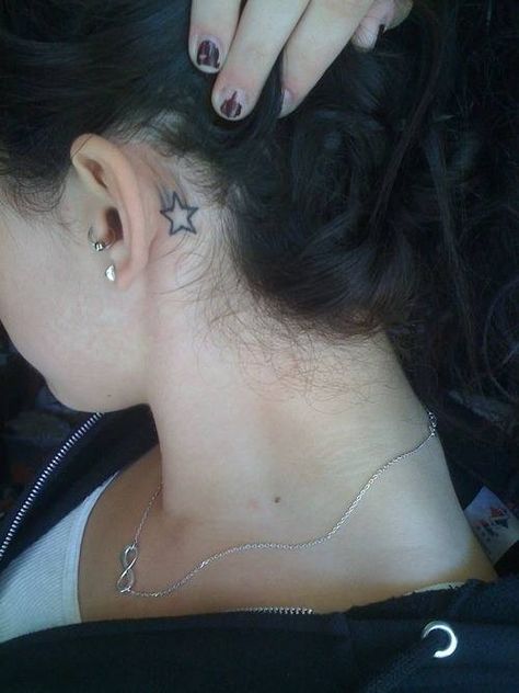 Tattoo Etoile, Star Tattoos Behind Ear, Star Tattoo, Tattoos Geometric, Tattoos Skull, Astral Projection, Discreet Tattoos, Dainty Tattoos, Aesthetic Tattoo