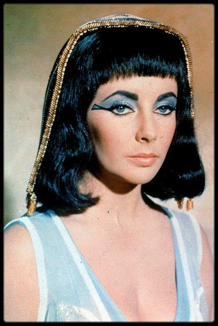 Cleopatra Aesthetic, Egypt Makeup, Cleopatra Makeup, Cleopatra 1963, Edward Wilding, Elizabeth Taylor Cleopatra, Egyptian Makeup, Golden Hollywood, Retro Lifestyle