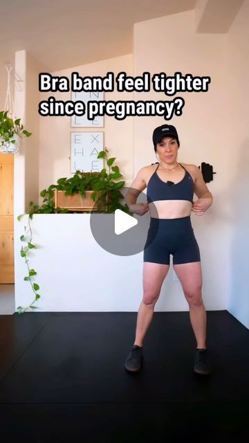 Ashley| Mom Fitness-Diastasis & Prolapse Specialist on Instagram: "Bra band tighter postpartum? It could be a case of postpartum rib flare. It is very common for ribs to flare and expand during pregnancy. These changes often carry over long after baby’s arrival. Annoying bra tightness aside, a lingering rib flare can prevent diastasis recti healing, cause back pain, and even increase incontinence and prolapse symptoms. Why? Well your rib positioning greatly affects your ability to breathe optimally. And when your breathing mechanics are off, your pelvic floor notices. How to fix it? 🦸🏻‍♀️ (Ashley flies in with superhero cape) 1️⃣ Strengthen your deep core! A weak core can keep those ribs flared. And flared ribs can worsen diastasis recti. It is a cycle. (Yay for having babies) Prevent Diastasis Recti During Pregnancy, How To Fix Rib Flare, Rib Flare Before And After, Flared Ribs, Prevent Diastasis Recti, Weak Core, Rib Flare, Mom Fitness, Deep Core