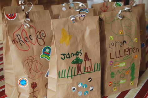 10 goodie bags with a twist - Today's Parent#gallery_top#gallery_top Brown Paper Lunch Bags, Seeds Gifts, Bday Party Kids, Diy Birthday Cake, Goodie Bags For Kids, Birthday Goodie Bags, Eco Friendly Kids, Cinderella Birthday, Trendy Diy