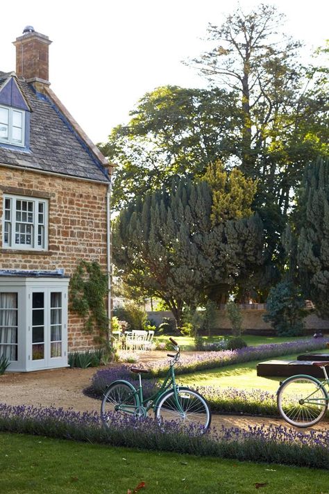 Soho Farmhouse - coolest hotel in the Cotswolds | CN Traveller Beautiful Places In England, Babington House, Soho Farmhouse, Places In England, Country House Hotels, Medieval Houses, Soho London, Farmhouse Garden, Soho House