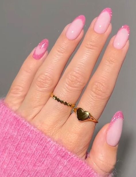 12+ Pretty Pink Press on Nail Designs | Aesthetic Barbie Inspired Pink Acrylic Nails Pink Halo Nails, Baby Pink Valentines Nails, Two Tone Pink Nails, Valentines Almond Nails, Pink Nails Barbie, Almond Pink Nails, February Nail Colors, Round Acrylic Nails, Pink Shimmer Nails