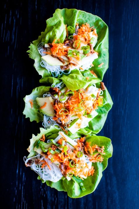 Veggie Lettuce Wraps with a Sweet Peanut Sauce - healthy, fast, and easy with avocado, vermicelli, carrots, cucumber, and spring onions Veggie Lettuce Wraps, Thai Lettuce Wraps, Vegetarian Lettuce Wraps, Crowd Pleasing Appetizers, Lettuce Wrap Recipes, Spring Onions, Peanut Sauce, Lettuce Wraps, Spring Onion