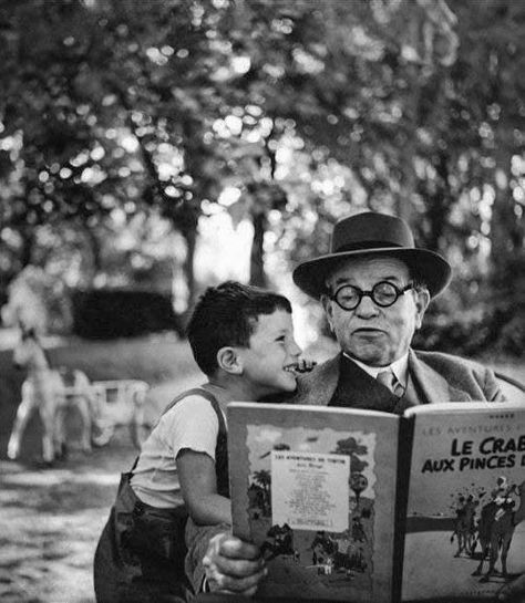 Ralph Gibson, Carlos Castaneda, People Reading, Robert Doisneau, Cicely Mary Barker, David Hockney, French Photographers, National Gallery Of Art, Reading A Book