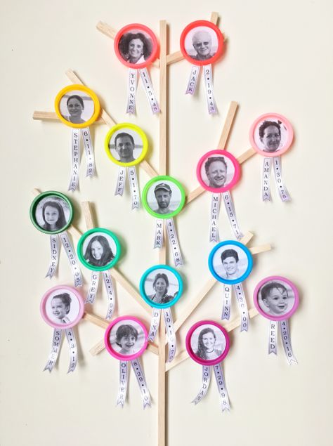 Family Tree Kindergarten, Diy Family Tree Project, Family Tree Diy, Diy Family Tree, Creative Family Tree Ideas, Creative Family Tree, Family Tree Ideas, Family History Crafts, Family Trees Diy