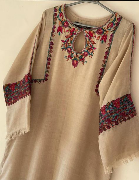 Phiran Designs, Pheran Kashmiri Dress Design, Kashmiri Dress Designs, Kashmiri Embroidery Suits Design, Kashmiri Kurti Design, Kashmiri Suits Design, Kashmiri Pheran Designs, Pheran Kashmiri Dress, Woolen Suits Design Winter