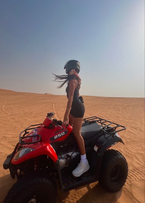 Lani Pliopa, Dubai Outfit, 111k Followers, Dubai Outfits, Dubai Holidays, Dubai Vacation, Dubai Aesthetic, Summer Picture Poses, Photographie Inspo