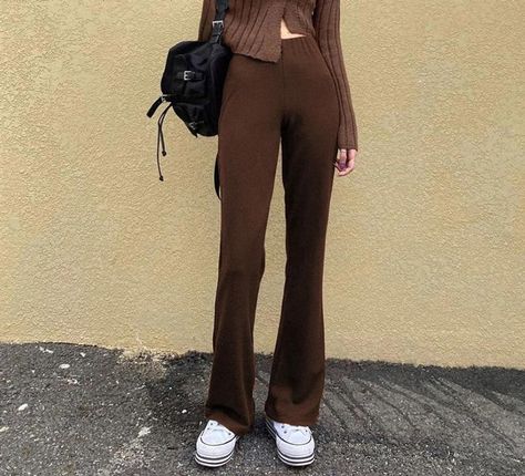 Brown Flare Pants Outfit, Flare Leggings Outfit, Flare Outfit, Brown Flare Pants, Daisy Chains, Brown Flares, One Piece Cosplay, Brown Leggings, Flare Legging