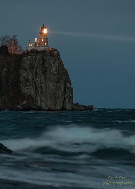 Maine Aesthetic, Nautical Aesthetic, Lighthouse Photos, Lighthouse Keeper, Lighthouse Pictures, Travis Fimmel, Light House, Coastal Towns, North Shore