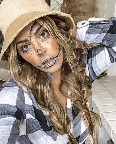 Scare Crow Face Makeup, Scary Scarecrow Costume, Scarecrow Wizard Of Oz, Diy Scarecrow Costume, Scarecrow Halloween Makeup, Halloween Costumes Scarecrow, Cat Halloween Makeup, Scarecrow Makeup, Diy Scarecrow