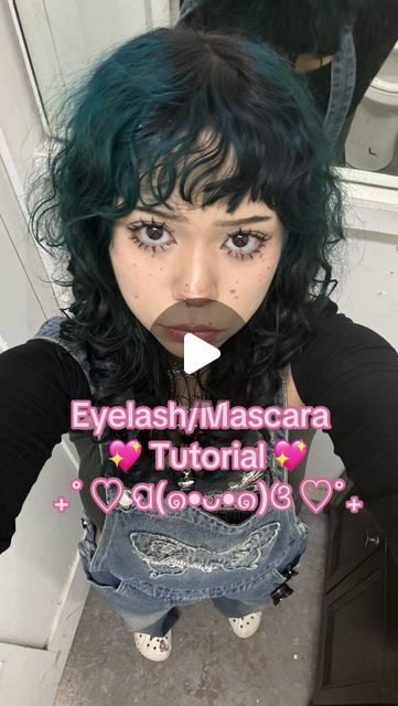 Leah on Instagram: "Dolly Eyelash/Mascara Tutorial!!! :D💖 (Spanish version) I really need to start practicing my Spanish more on this page…😅" Dolly Eyelashes, Eyelash Tutorial, Dolly Makeup, Mascara Tutorial, Eyelashes Tutorial, Eyelash Mascara, Short Lashes, Bracelet Craft, Eyelashes Mascara