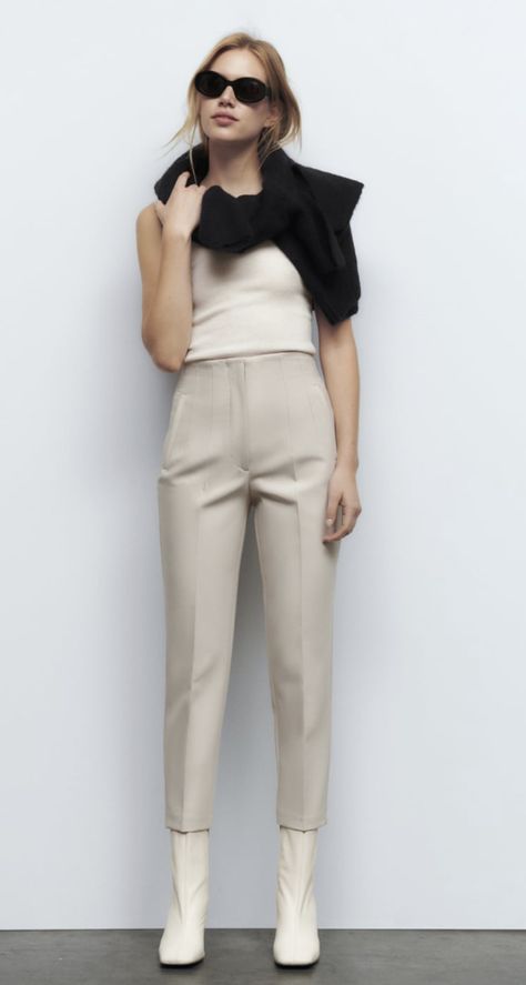 Trousers With Boots, High Waist Trousers, Straight Trousers, White Boots, Leather High Heels, Fitted Trousers, High Waisted Trousers, Heeled Ankle Boots, Linen Pants