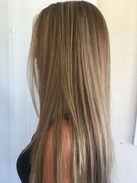 Hairstyle For Work, Old Money Hairstyles, Hairstyles Female, Light Brunette Hair, Rambut Brunette, Summer Blonde Hair, Brown Hair Inspo, Brunette Hair With Highlights, Dyed Blonde Hair