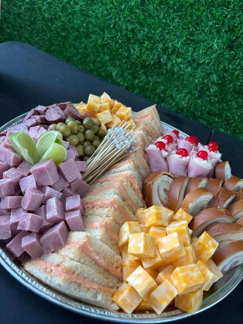 Snack Platter Ideas, Centerpiece Party, Platter Ideas, Mexican Snacks, Snack Platter, Food Table, Table Centerpieces, Party Ideas, Snacks