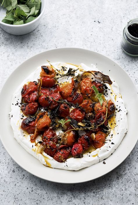 Best Yotam Ottolenghi Recipes | Vegetarian, Fish, Desserts & Meat Yotam Ottolenghi, Yotam Ottolenghi Recipes, Summer Dinner Ideas, Ottolenghi Recipes, Juicy Tomatoes, Yogurt Recipes, Tomato Recipes, Summer Dinner, Chutney