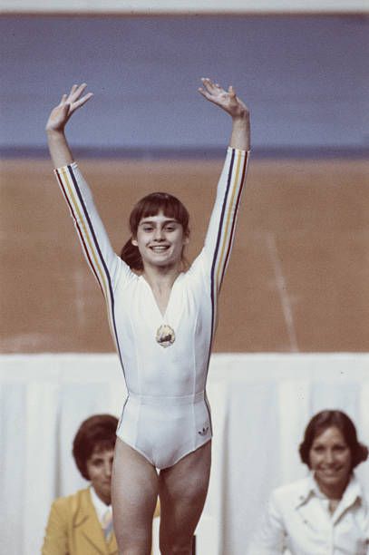 Nadia Comaneci Perfect 10, Nadia Comaneci 1976, Nadia Comaneci, Gymnastics Competition, Gymnastics Poses, Gymnastics Photos, Gymnastics Photography, Gymnastics Pictures, Olympic Gymnastics