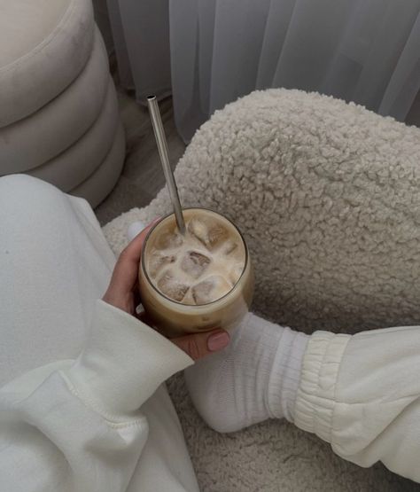 Clean Lifestyle, Cream Aesthetic, Vanilla Coconut, Coffee Girl, Vanilla Latte, Cozy Aesthetic, Aesthetic Coffee, Soft Brown, Beige Aesthetic