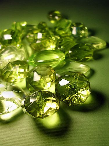 Peridot Aesthetic Gem, Peridot Stone Aesthetic, Green Gem, Green Stones, Peridot Aesthetic, Chartreuse Aesthetic, Peridot Crystal, Peridot Green, Green Sea