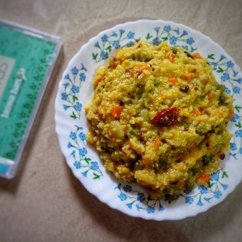 Bengali Khichdi Recipe, Kichuri Bengali, Khichuri Bengali, Khichuri Recipe, Masala Khichdi, Bengali Cuisine, Ayurvedic Diet, Food Pic, Bengali Food