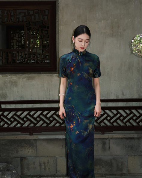 "Different qipao outfits for a week." "Cheongsam girls, come and choose your favorite outfit!" Shop on hangrace.com.au #qipao #qipaodress #orientalfashion #modernqipao #chinesedress #fashion #style #ootd #asianfashion #traditionalfashion #chinesetradition #vintagechic #chineseclothing #hanfu #hanfuphotos #cheongsam #qipao #chinesefashion #traditionaldress #vintagefashion #elegantdress Traditional Chinese Dress Cheongsam, Qipao Outfit, Chinese Traditional Dress Qipao, Chinese Dress Cheongsam, Qipao Modern, Vietnam Dress, Modern Qipao, Chinese Traditional Dress, Modern Cheongsam