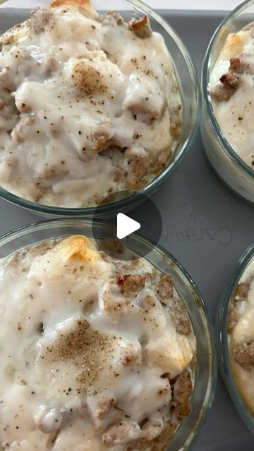 Meal Prep Biscuits And Gravy, Egg Bowls Breakfast Healthy, High Protein Biscuits And Gravy, High Protein Small Meals, Breakfast High Protein Meal Prep, High Protein Grab And Go Breakfast, Macro Friendly Breakfast Recipes, Breakfast Bowls Meal Prep, Breakfast Meal Prep High Protein