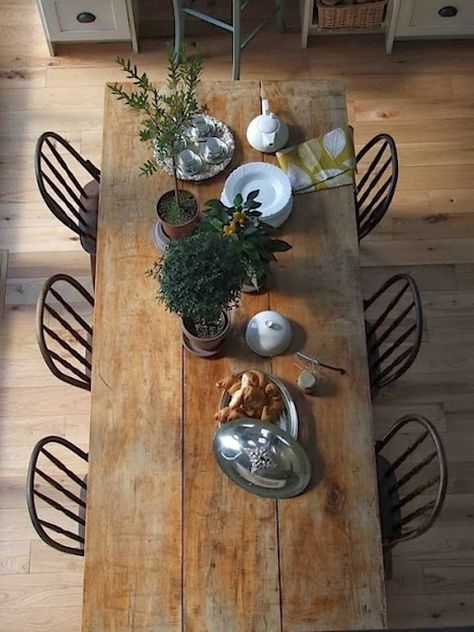 Fancy New Dining Table - Shine Your Light. #design#designidea #simplefireplace #quality#qualitybuilt Small Kitchens, Rustic Dining Room, Table Diy, Farmhouse Dining Table, Farmhouse Dining Room, Diy Farmhouse, Room Decorations, Farm Table, Table Plans