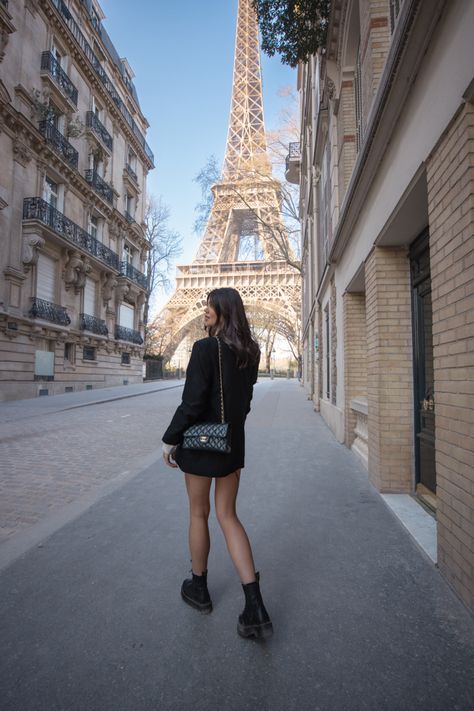 Emily is stood on a street in Paris, Rue de l'Université, with the Eiffel Tower in the back ground. Emily Canham, Paris Shooting, Boyfriend Instagram, Europe Photos, Europe Tours, Paris Photography, Paris Outfits, Emily In Paris, Paris Photos