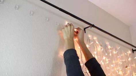 Diy Headboard With Lights, Fairy Lights Decor, Hanging Christmas Lights, Murphy Bed Plans, Headboard With Lights, Dekorasi Kamar Tidur, Diy Headboards, Diy Headboard, Trendy Bedroom