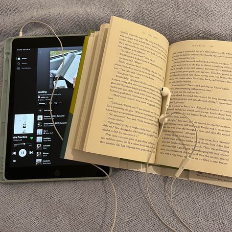 book aesthetic booktwt reading read Proofreader Aesthetic, Reading Pfp, Books Icon Aesthetic, Book Widgets, Book Pfp, Bow Emoji, Books Icon, Book Profile, Aesthetic Reading