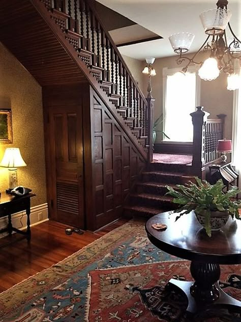 7 CHARMING OLD HOUSE DETAILS MAKING A COMEBACK - Arrow Hill Cottage Victorian Staircase, Victorian House Interiors, Victorian Home Interior, Victorian Style Homes, Victorian Interiors, House Details, Stair Case, Victorian Furniture, Victorian Decor