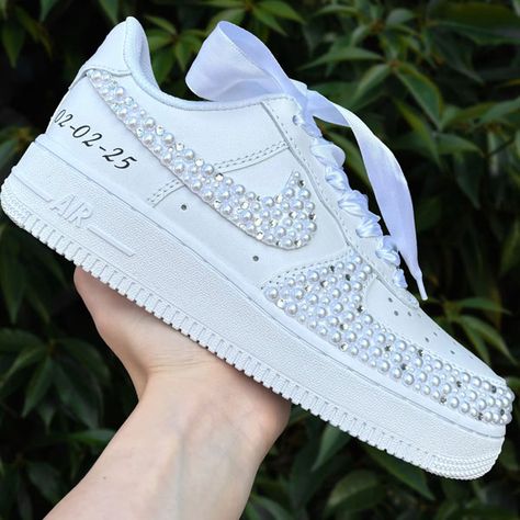 Crystal Wedding Shoes Pearl Bridal Sneakers Air Force 1 Wedding Bride Nike Sneakers, Pearl Air Force 1, Sneakers For Bride, Shoes For The Bride, Sneakers Wedding, Quinceanera Shoes, Bride Personalized, Bridal Sneakers, Crystal Wedding Shoes