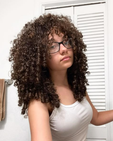 - Check more at https://howcandothis.com/hairstyleideas/70125/ Wolf Cut Curly Hair, Cut Curly Hair, Curly Hair Cut, Curly Cuts, Curly Hair Care Routine, Natural Curly Hair Cuts, Rock Singer, Mixed Curly Hair, Curly Hair Photos