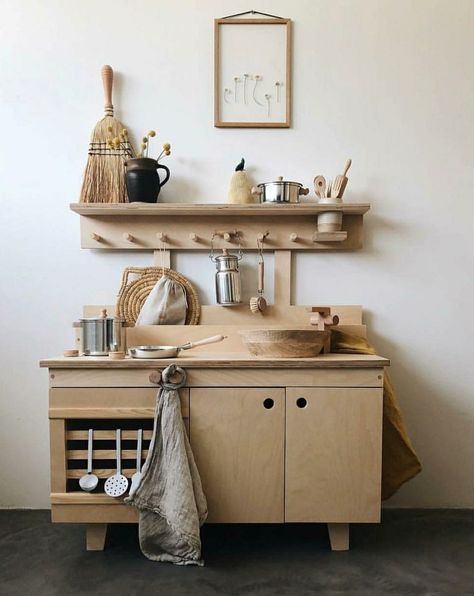 Play Kitchens, Kids Play Kitchen, Wooden Plate, Natural Lifestyle, Little Kitchen, Wooden Projects, Cute Kitchen, Kids Interior, Kids Kitchen