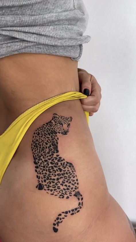 Leopard Print Tattoos, Cheetah Tattoo, Big Cat Tattoo, Jaguar Tattoo, Learn To Tattoo, Cute Henna Tattoos, Line Tattoo Ideas, Supernatural Tattoo, Leopard Tattoos