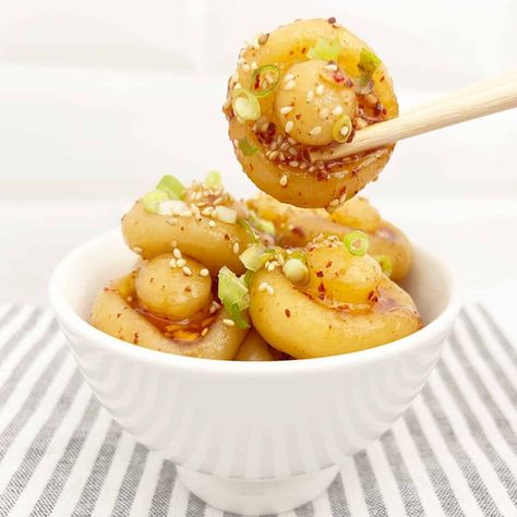 Potato Dumplings Asian, Potato Dumpling Recipe, Potato Dumpling, Korean Potatoes, Garlic Chili Oil, Korean Dumplings, Gnocchi Pasta, Korean Rice Cake, Gochujang Sauce