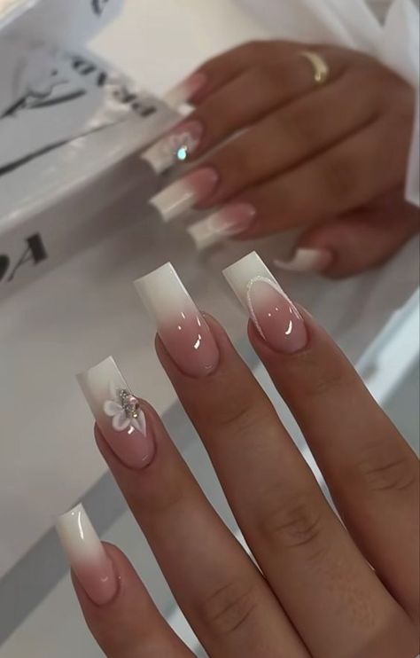 Προϊόντα Apple, Girly Acrylic Nails, Classy Acrylic Nails, Her Nails, Short Square Acrylic Nails, Acrylic Nails Coffin Pink, Bling Acrylic Nails, Acrylic Nails Coffin Short, Short Acrylic Nails Designs