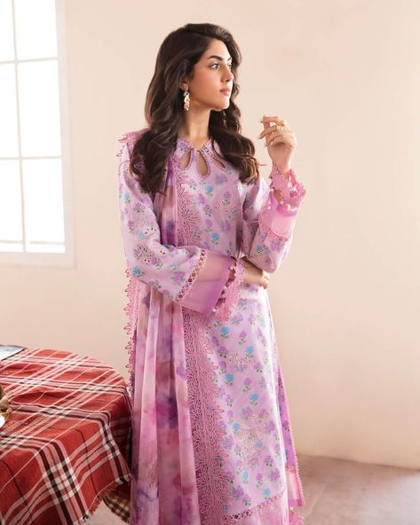 Brand: AFROZEHProduct: AL-23-V4-08 Blossom BlissCollection: Printkari Unstitched Embroidered Chikankari Lawn CollectionFabric: Lawn WORK DETAILS: Lawn Digital Printed Embroidered Front (1 Pc) Lawn Digital Printed Back (1.14 M) Lawn Digital Printed Embroidered Sleeves (0.66 M) Silk Digital Printed Dupatta (2.38 M) Cotton Digital Printed Trouser (2.28 M) DISCLAIMER:* Lining, Laces, and Tassels are not included in unstitched variants.* Embellishment items in stitched outfits are subject to market a Digital Print Dress Design, Lawn Kurti Designs Latest, Pakistani Lawn Suits Design, Lawn Dress Design Ideas, Lawn Kurti Designs, Pakistani Bridal Dresses Online, Semi Formal Outfits For Women, Dress Design Pakistani, Lawn Dress Design