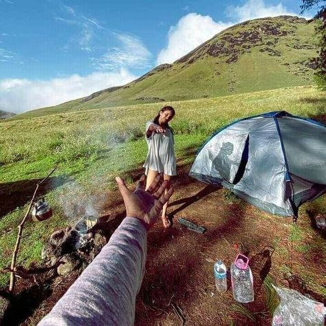 Camping Ideas For Couples, Romantic Camping, Camping Inspiration, Camping Set Up, Camping Aesthetic, Fall Camping, Flight Crew, Adventure Aesthetic, Travel Music