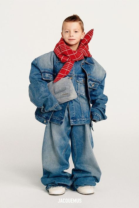 Jacquemus Kids "MINI ME" Collection Info | Hypebeast Oversize Outfit, Kids Inspo, Denim Workwear, Oversized Outfit, Kids Denim, Jeans Kids, Kids Portraits, Boys Jacket, Fashion Kids