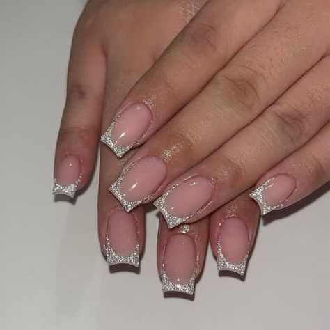 Unique French Tips, Silver Tip Nails, Tip Nail Ideas, French Tip Nail Ideas, Glitter French Nails, Gel Nails French, Glitter French Manicure, Glitter Nails Acrylic, Colorful French